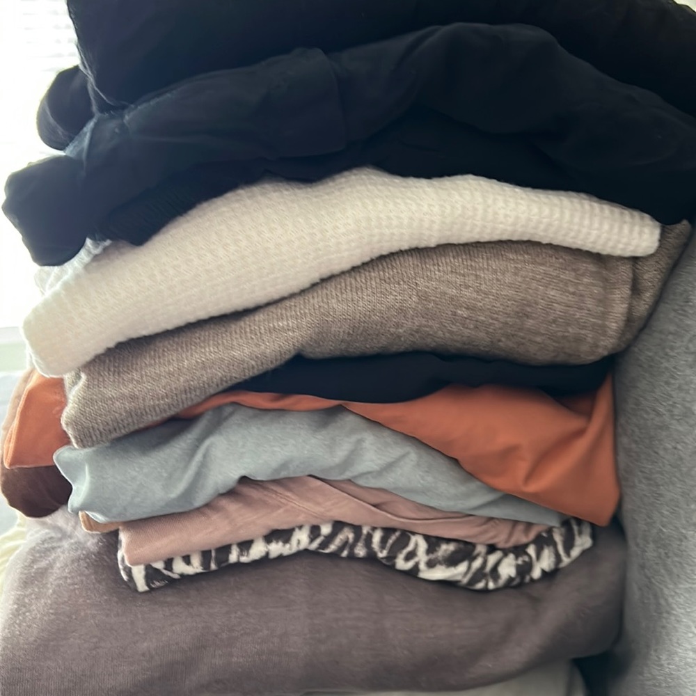 Bundle: 20 Items EUC. Mixed Neutrals. Size L/XL